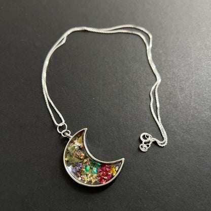 Lopez Moon Wildflower Resin Necklace
